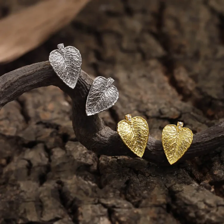 S925 Sterling Silver Original Leaves Inlaid Zircon Stud Earrings (1)