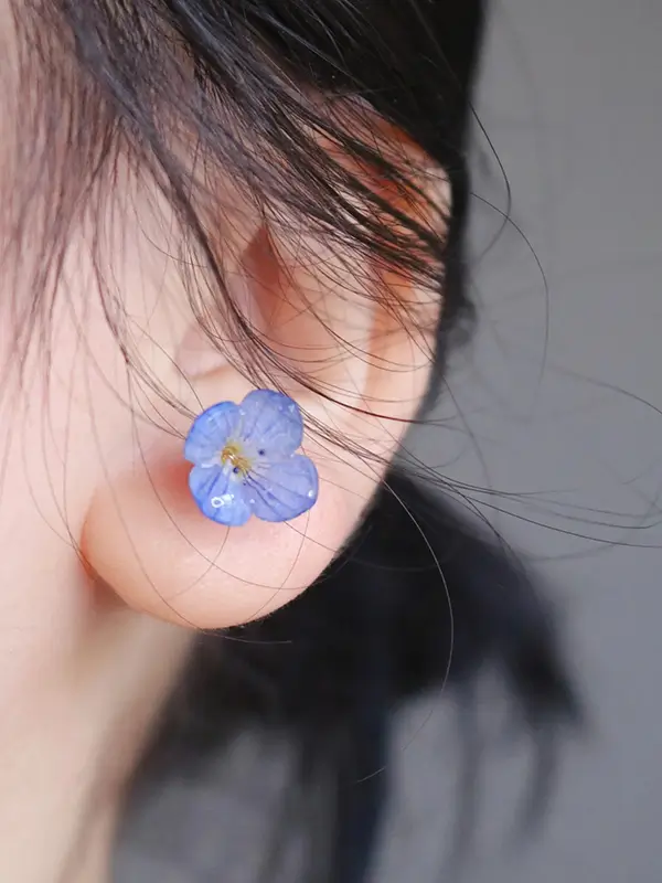 Small blue flower earrings