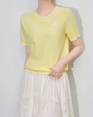 Color-Block Round-Neck Camellia Knit Sweater