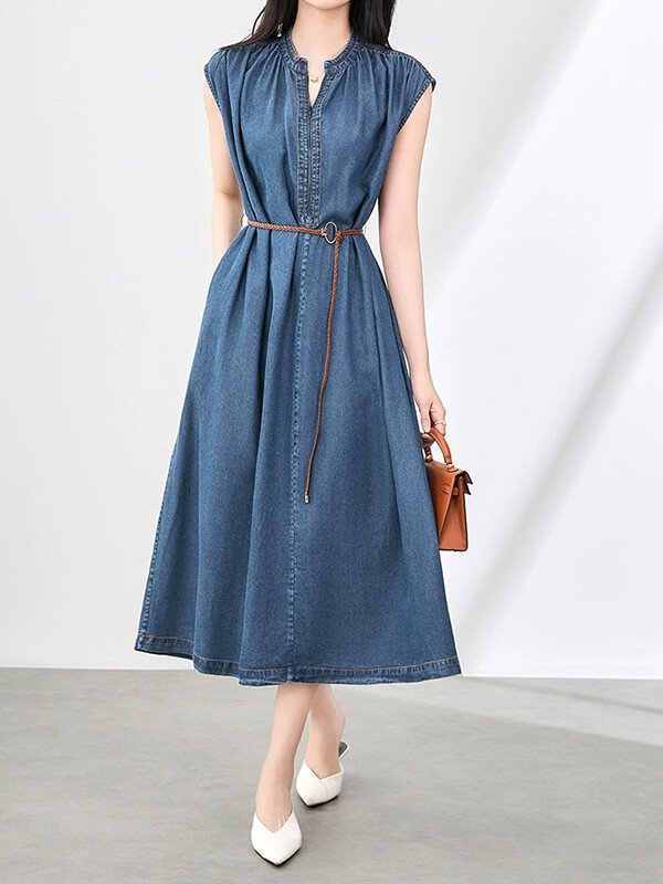 Sustainable Relaxed Denim Dress in Soft Tencel - French Minimalist Design