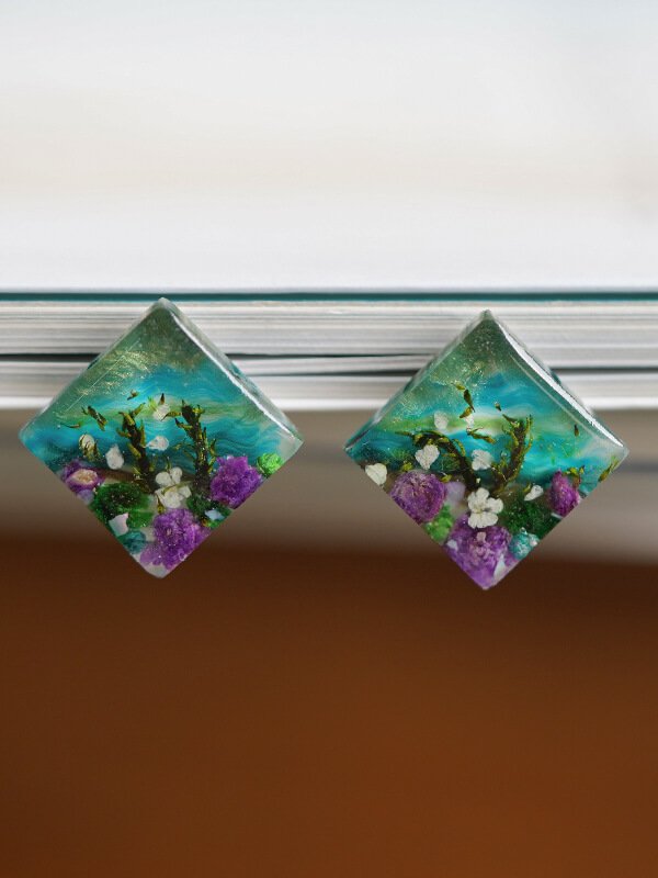 Real flower earrings gift set for mothers day, valentines or bridesmaids in sterling silver square studs with resin preservation