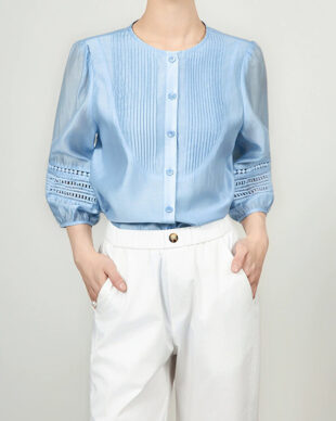 Minimalist Three-Quarter Sleeve Top