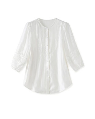 Minimalist Three-Quarter Sleeve Top