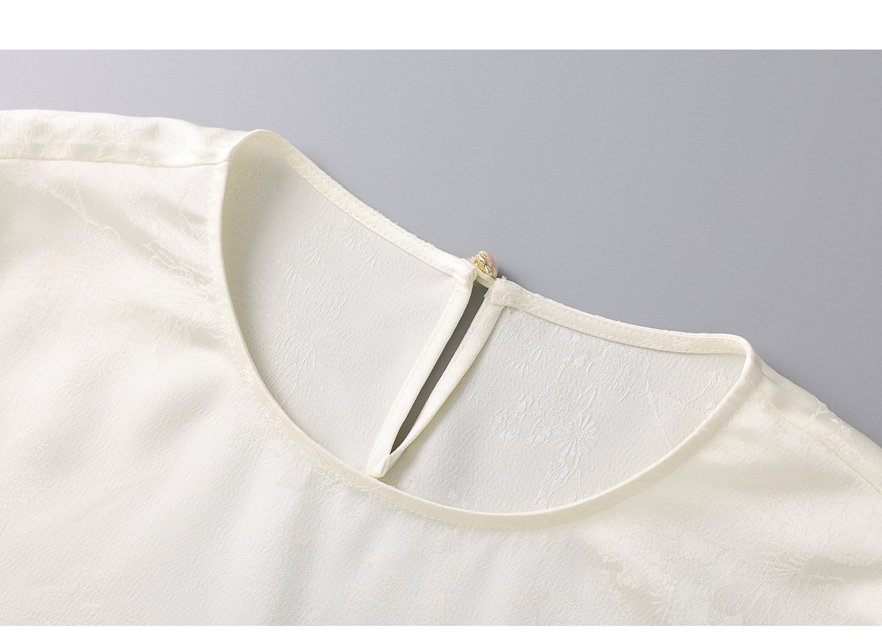 New long-sleeve shirt with embroidered cuffs 16