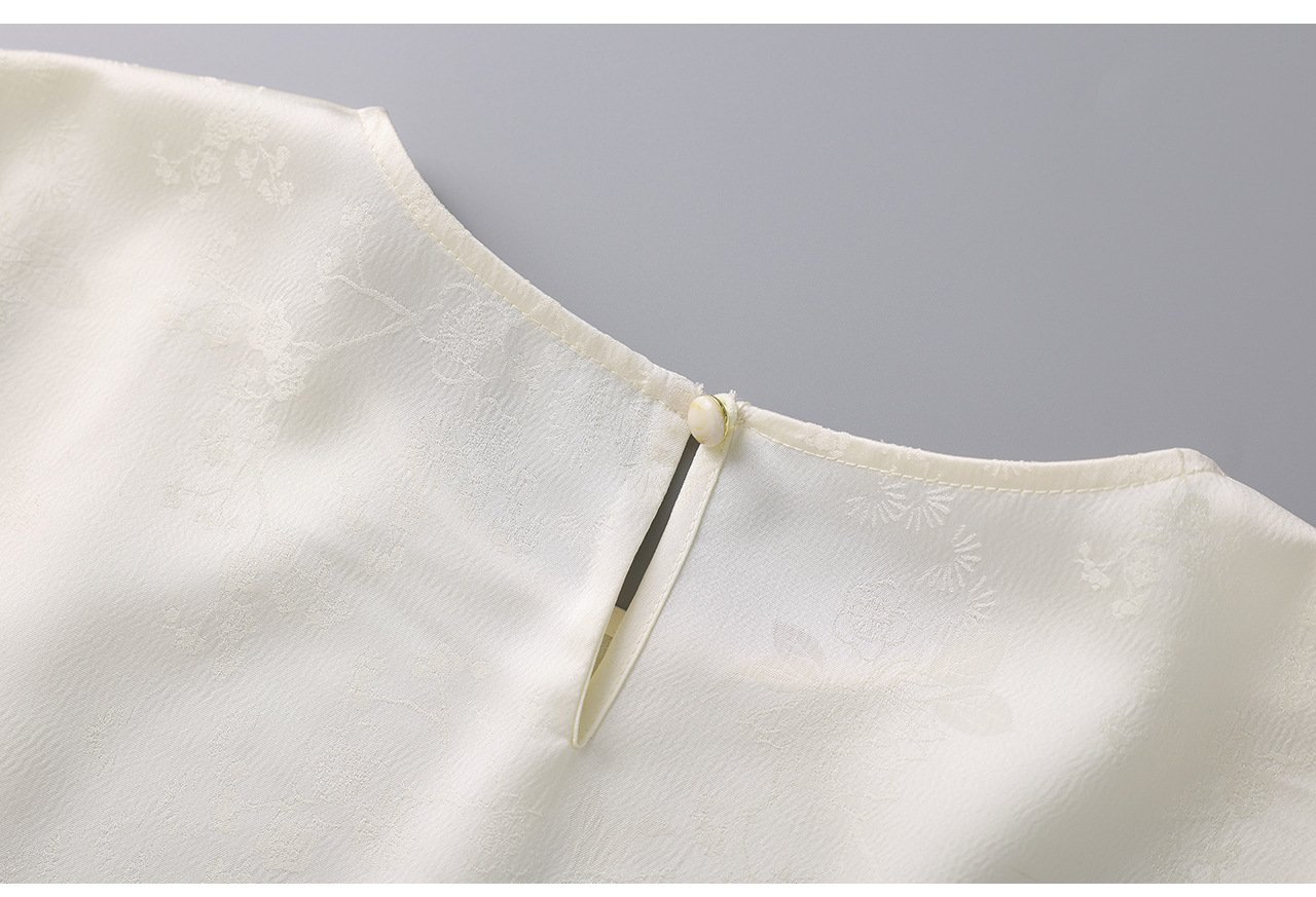 New long-sleeve shirt with embroidered cuffs 18