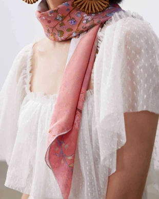 Quiet Luxury Pink Leopard Silk Scarf - 90x90cm Hand-Rolled Hem Minimalist Animal Print