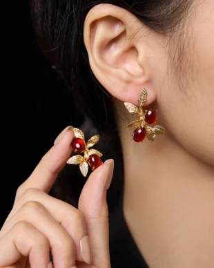 S925 Silver Gold-plated Garnet Earrings