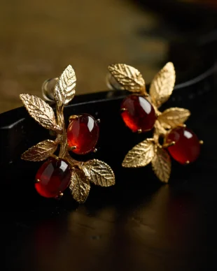 S925 Silver Gold-plated Garnet Earrings