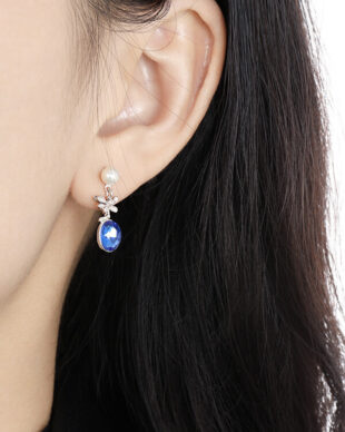 Silver Earrings Inlaid Zircon Pearl