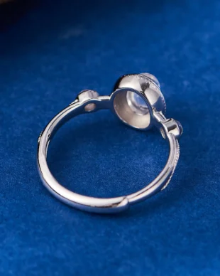 Sterling Silver Oval Moonstone Ring