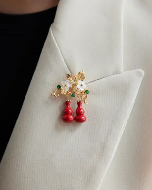 Vintage Cinnabar Gourd Brooch