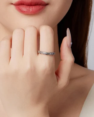 Vintage Embossed Bow Silver Ring