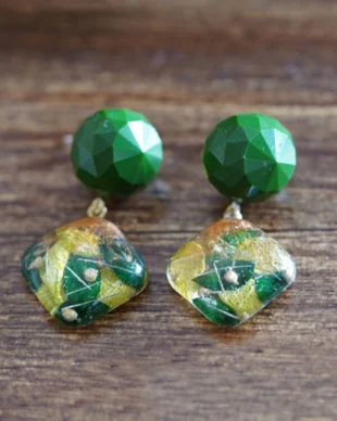 Vintage Green Resin Flower Earrings