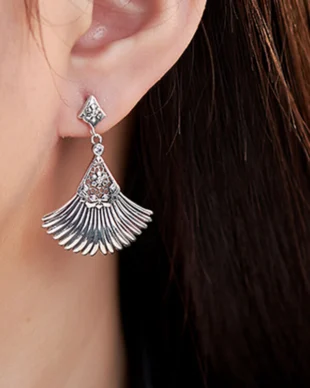 Vintage Hollow-Out Fan-Shaped Zirconia Inlaid S925 Sterling Silver Earrings
