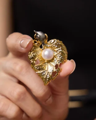 Vintage Leaf Brooch with Pearl & Snail Design