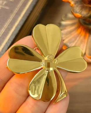 Vintage Light Luxury Four-Leaf Clover Brooch